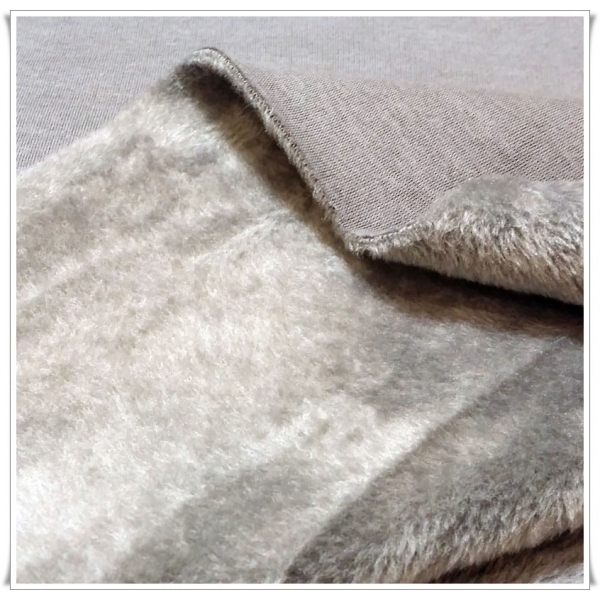 Tela de minky con sudadera - gris Tela de minky con sudadera - gris