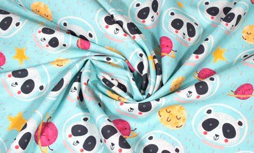 Detalle tela osos panda astronautas