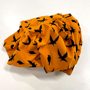Algodón organico estampado cuervos