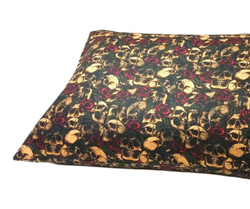 Funda almohada tela calaveras