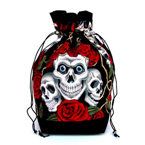 Bolsito con estampado de calaveras y rosas